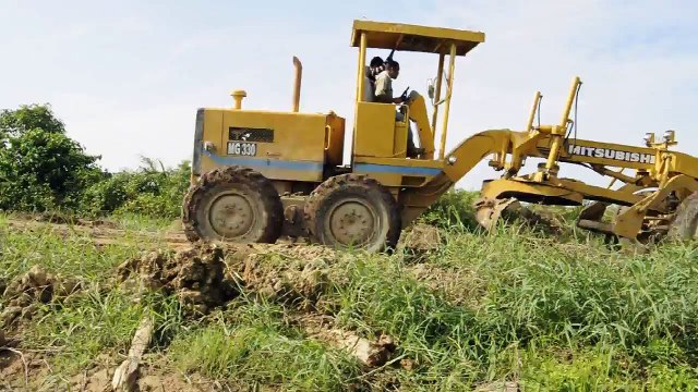 Best Rallye crash 2016, Funny BUS,Motor Grader MG 330