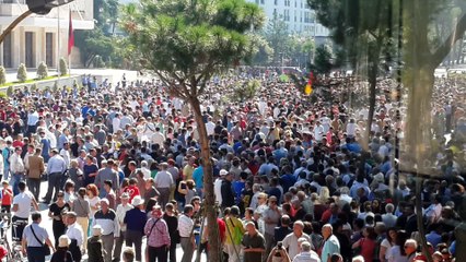 protestuesit para kryeministrise