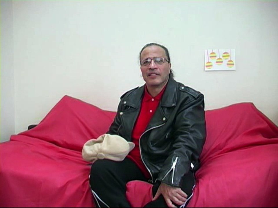 Des couilles en bite-on désarmé....