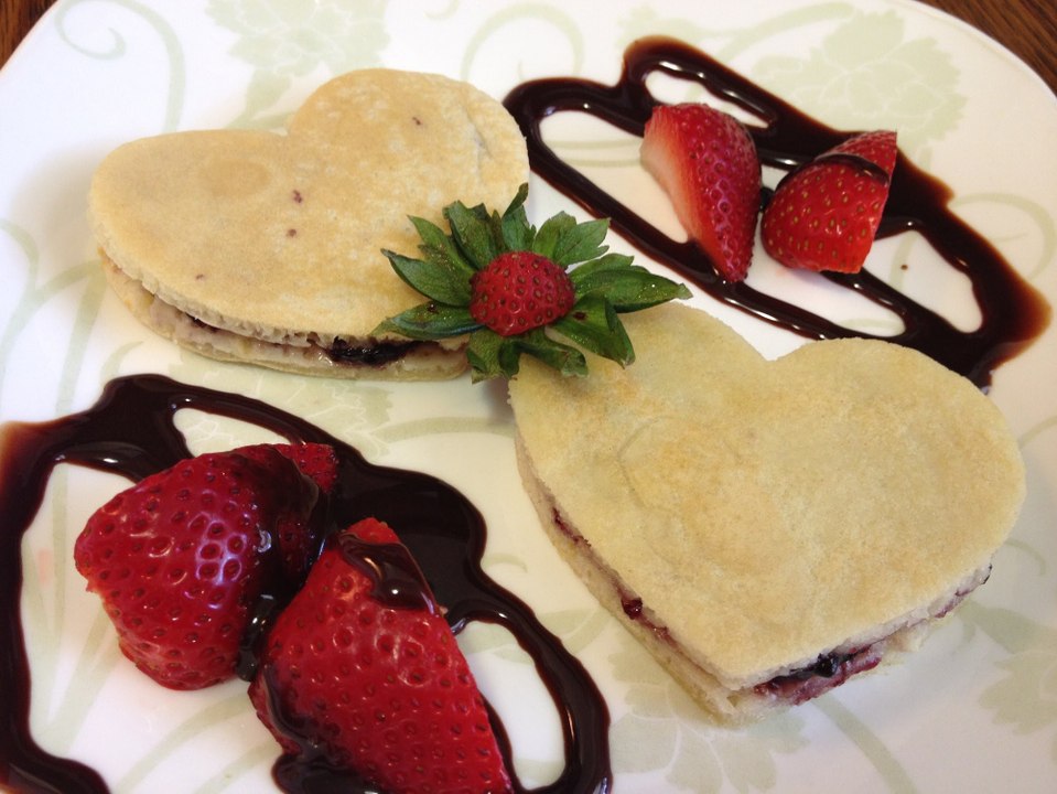 Pancake art (COMO HACER CREPES ART PARA SAN VALENTIN-YOUTUBE