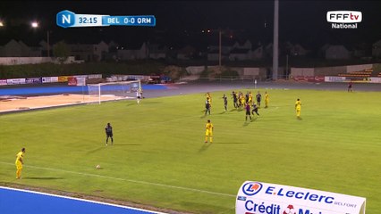 Coup franc capté par le goal
