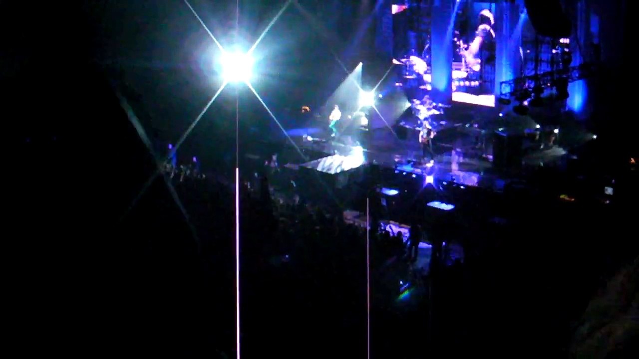 Muse - Can't Take My Eyes Off You, Tokyo Nippon Budokan 01/12/2010