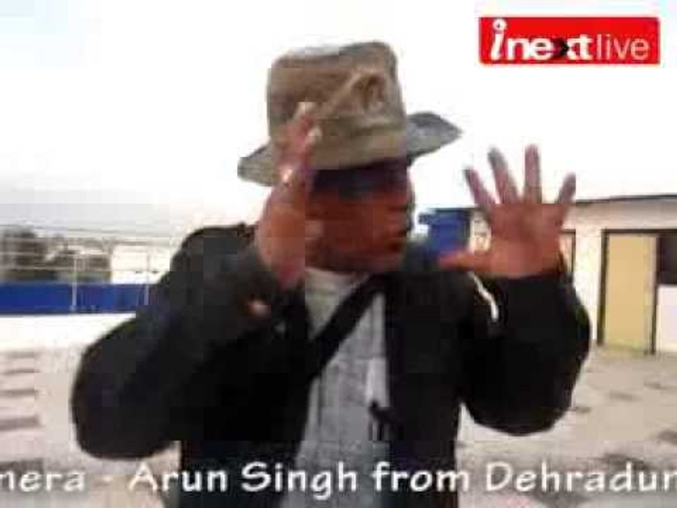 The man, who can talk with hundreds of birds and animals