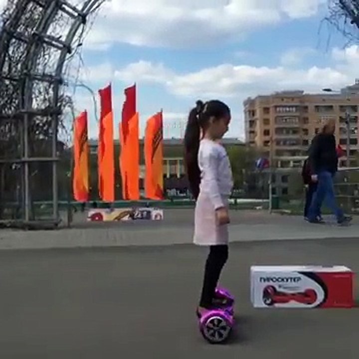 Маруська на героскутере