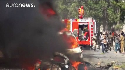 Somali Islamist attack kills three in restaurant