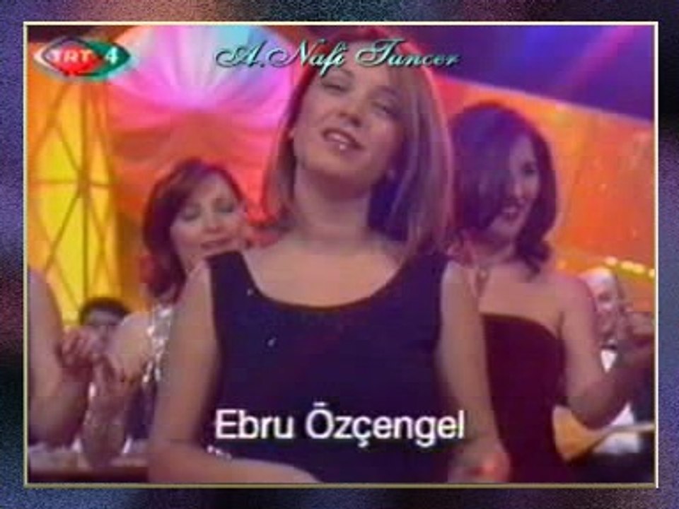 Ebru ÖZÇENGEL - Bir Dalda İki Kiraz
