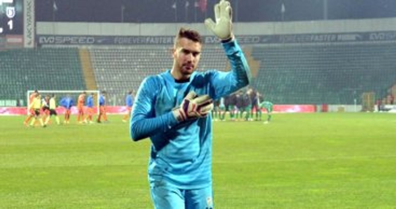 Bursaspor Kalecisi Harun Tekin, Gaziantepspor Maçında Penaltı Kurtardı