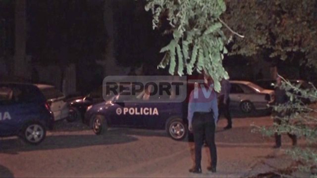 Report TV - Pritë 36-vjeçarit në Elbasan Qëllohet për vdekje me thikë