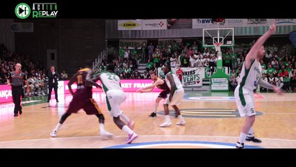 Action Replay J2 : Mathias Lessort (DUNK)