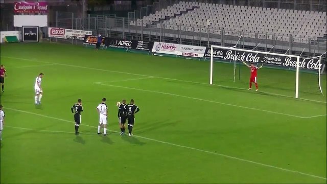 La séquence surréaliste du gardien de Vannes Jean-François Bédénik