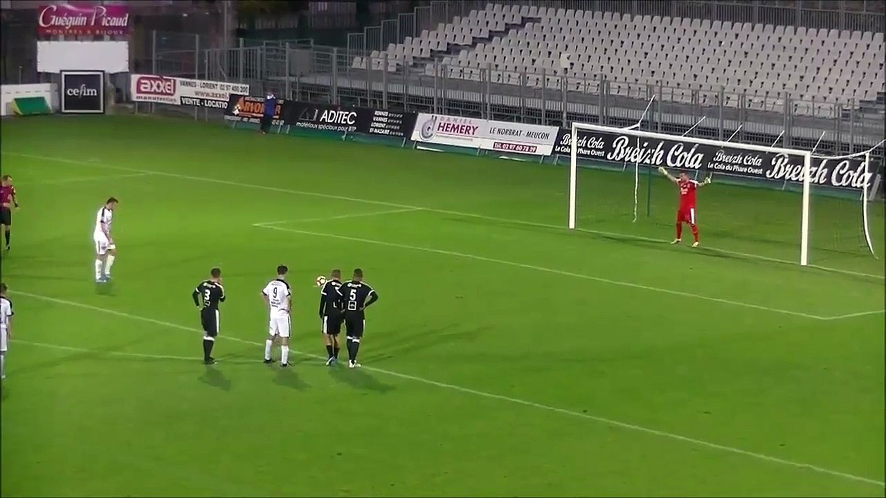 La séquence surréaliste du gardien de Vannes Jean-François Bédénik