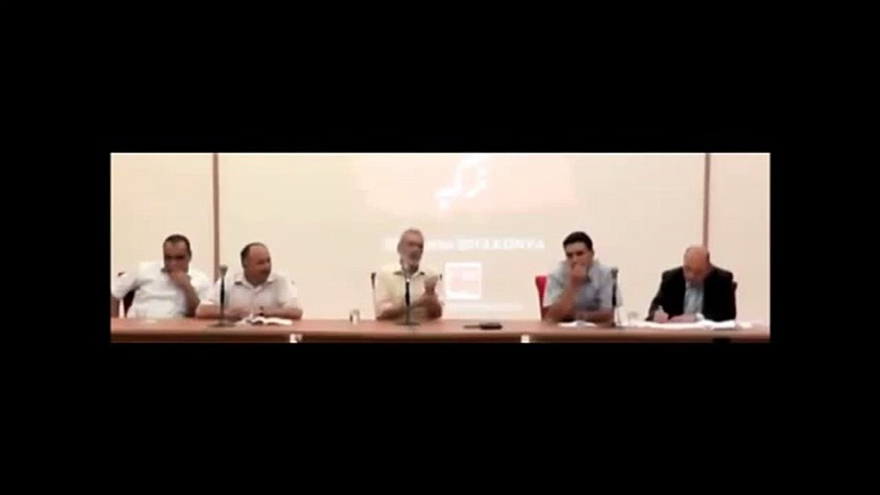 Müslümanım diye dolaşanlar yeşile boyanmış bir küfür istiyor! [İsmet Özel]