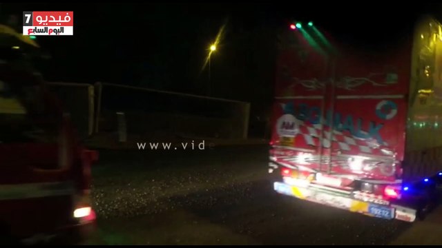 انقلاب مقطورة محملة بالزلط على الطريق الدائرى يسبب شللاً مروريًا