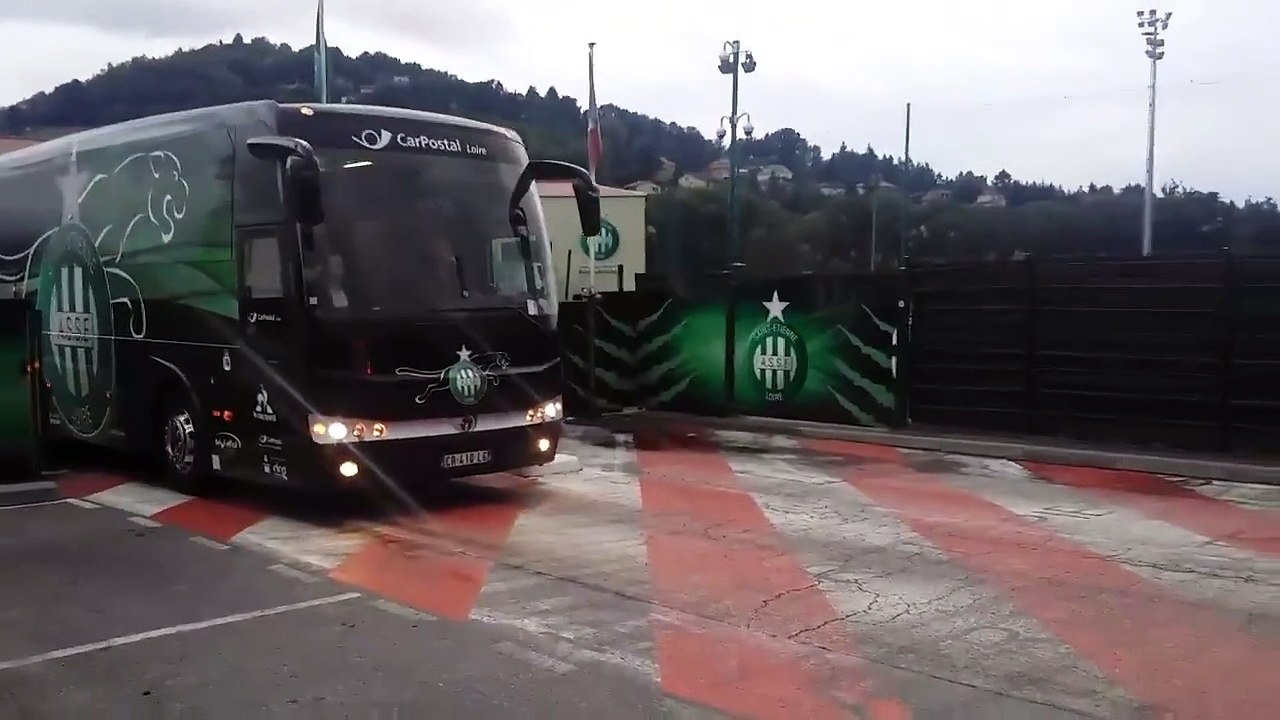 Le départ du bus Stéphanois, brulant !!