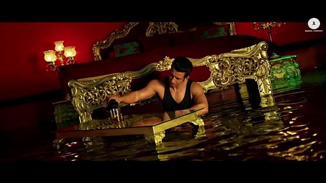 Tu Zaroorat Nahi Tu Zaroori Hai  Fuddu   Sunny Leone   Sharman Joshi   Ranbir Kapoor