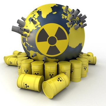 Добыча Урана. Самая СТРАШНАЯ И ОПАСНАЯ работа на планете!