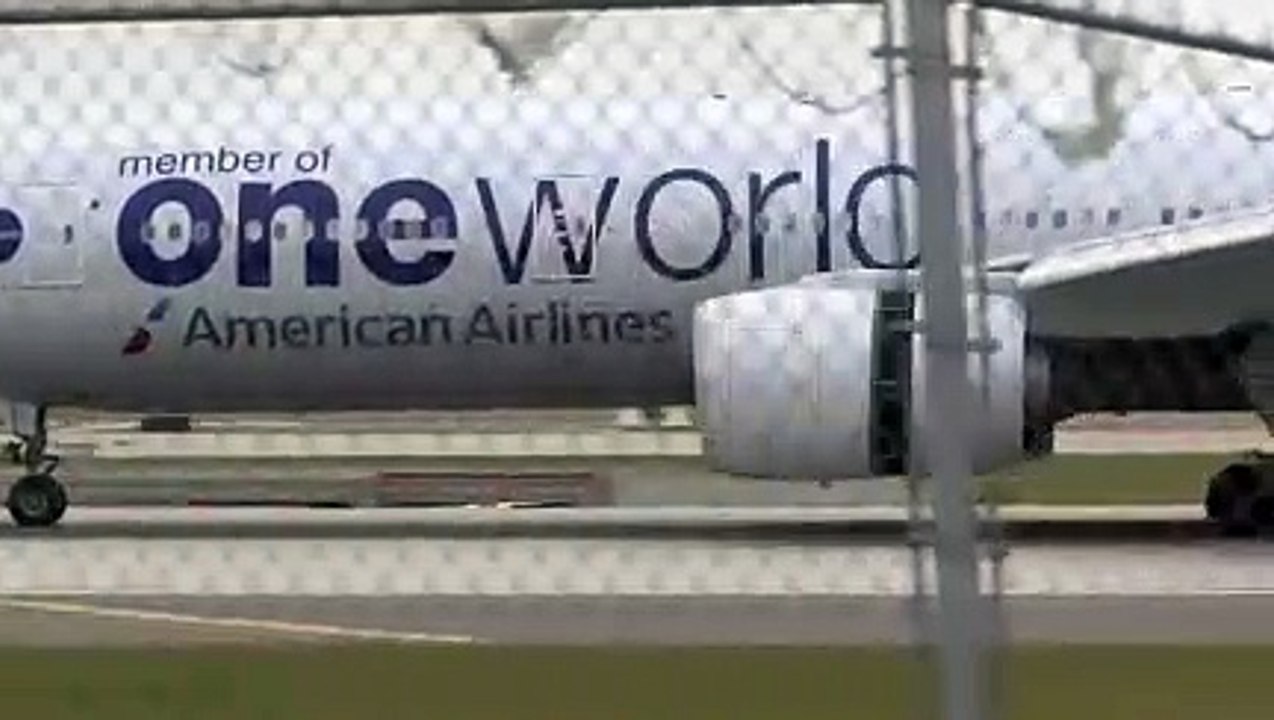 Airoplanes From Airport_3