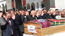 Kılıçdaroğlu, CHP'li Kuşoğlu'nun Eşi Tülin Kuşoğlu'nun Cenaze Namazına Katıldı
