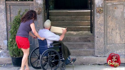 Face Door Knocker Comes to Life