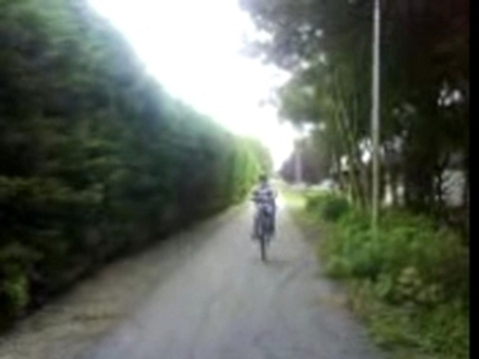 stunt velo sur une roue
