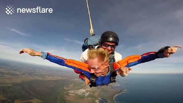 Skydiver has a terrible experience as parachute malfunctions