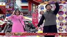 See What This Girl Did After Wining a Car in Jeeto Pakistan