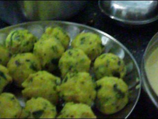 Funny Video that I Captured on 18-10-2013 at night 10.00 P.M. [Kojagiri Paurnima Celebration]