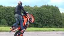 September wheelies, drifting & rev limiters. Mart Multer & Biker24 Stuntteam