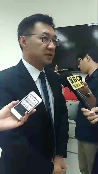 國民黨立法院黨團書記長江啟臣回答關於『一例一休』爭議