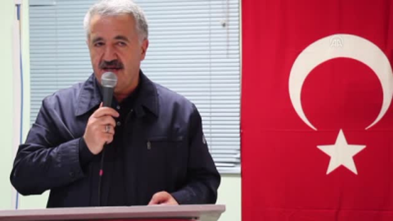 Ulaştırma, Denizcilik ve Haberleşme Bakanı Arslan, Kanada'da