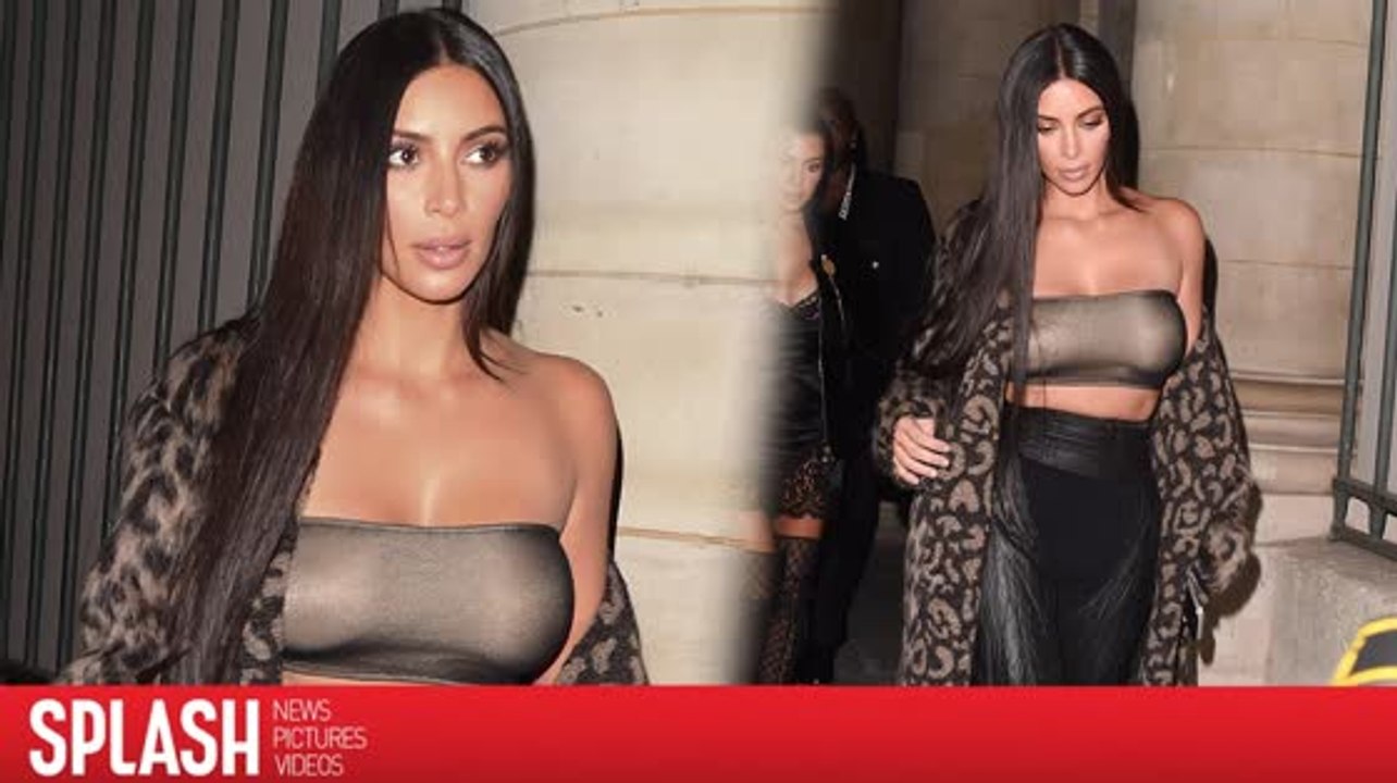 Kim Kardashian trägt ein sexy Outfit in Paris