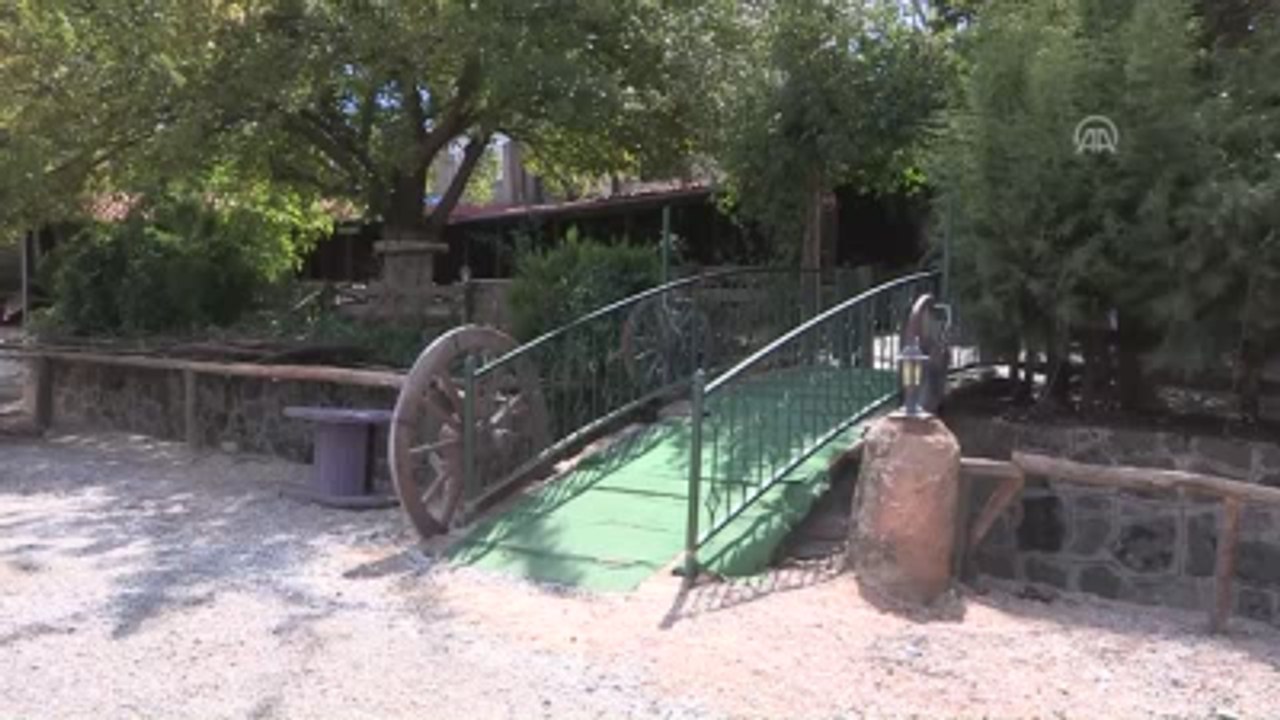 Suriye'deki Savaş, Küçük Esma'nın Saçlarını Döktü