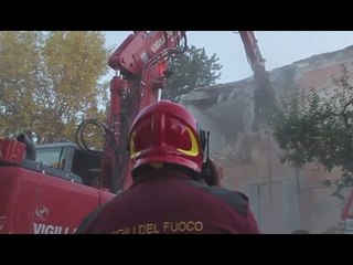 Amatrice (RI) - Terremoto, messa in sicurezza di un edificio (30.09.16)