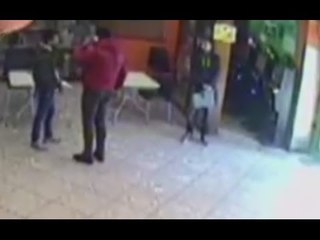 Bari - Tentano estorsione a distributore slot machine, arrestati (19.09.16)