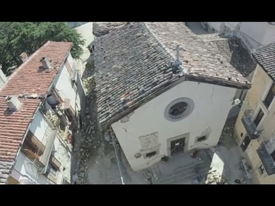Amatrice (RI) - Terremoto, il drone sorvola la chiesa di San Clemente (15.09.16)