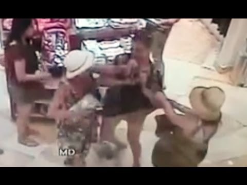 Firenze - Rapina una turista al Disney Store, arrestata giovane bulgara (26.08.16)