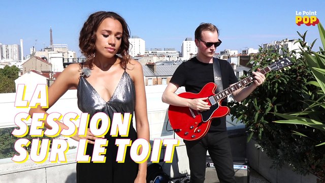 Jones chante « Hoops »