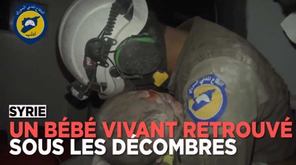 Tải video: Syrie : un secouriste en pleurs sauve un bébé des décombres