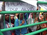 MEDAN - PEDAGANG AKSARA DEMO KANTOR WALIKOTA MEDAN