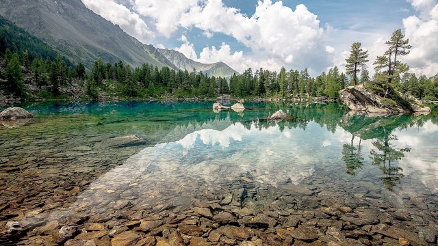 Top 10 Largest Freshwater Lakes In the World 2016