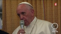 Éducation : le pape François s'attaque aux manuels scolaires français