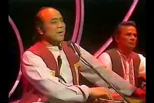 Mujhe Tum Nazar Se Gira To Rahe Ho By Mehdi Hassan song