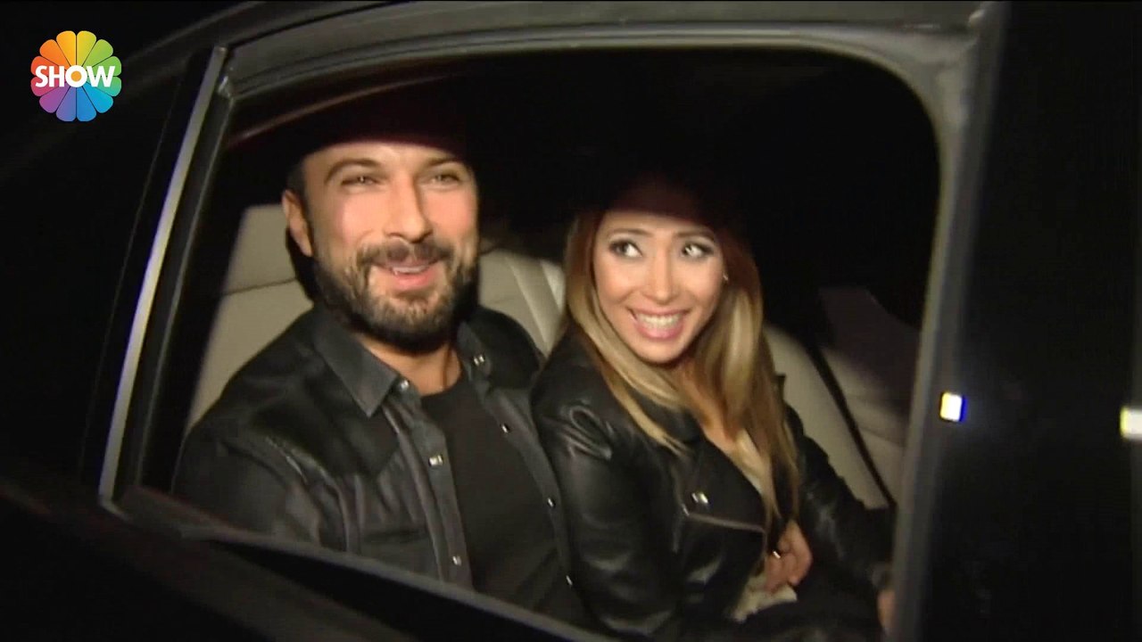 Tarkan ve Eşi Pınar Dilek Tevetoğlu'nun Çıktığı Yemekte Nasıl İzdiham Yaşandı? | Cumartesi Sürprizi