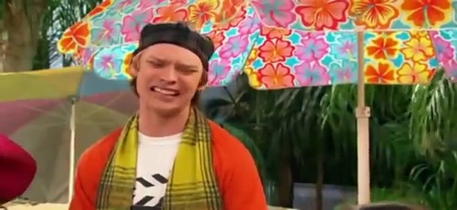 Austin & Ally 1x15 Filmmaking & Fear Breaking