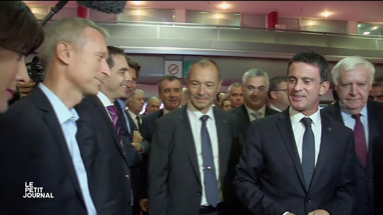 Valls au salon de l’auto - Le Petit Journal du 03/10 - CANAL+