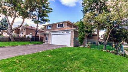 114 Slan Ave in TORONTO (Scarborough Golf Club Rd/Ellesmere Rd)