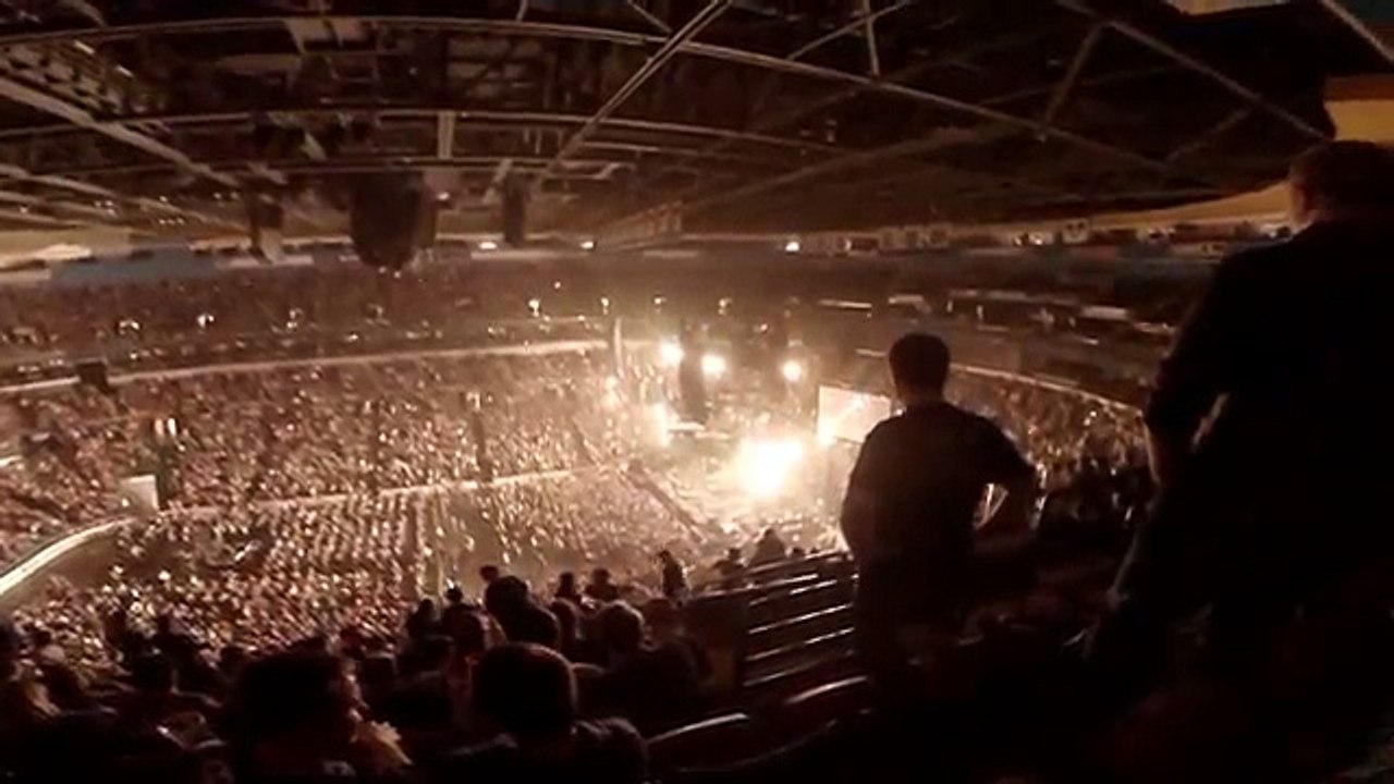 Eddie Vedder Imagine St Louis October 3, 2014 Pearl Jam