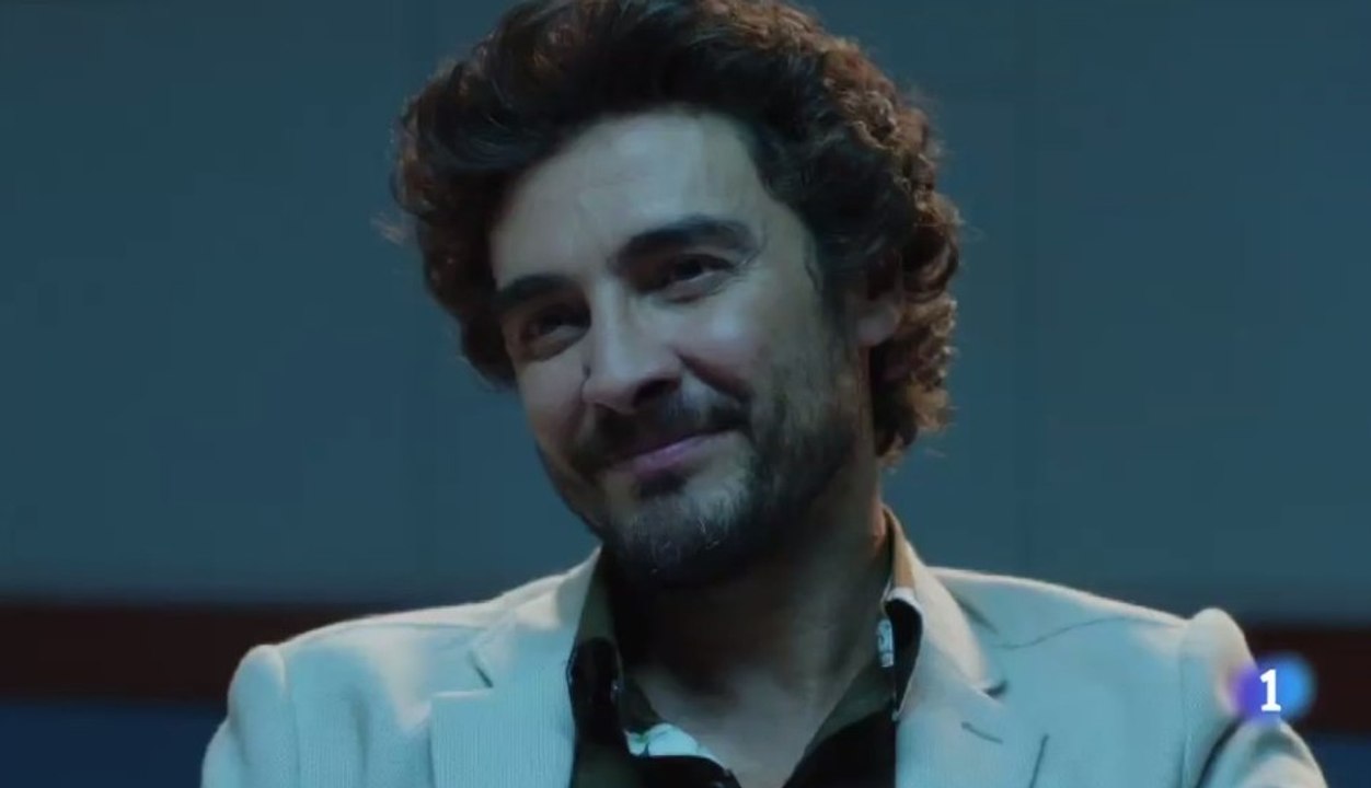 Escenas de José Manuel Seda en "Olmos y Robles" (2x04)