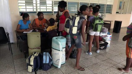 Cubans take shelter in anticipation of Hurricane Matthew