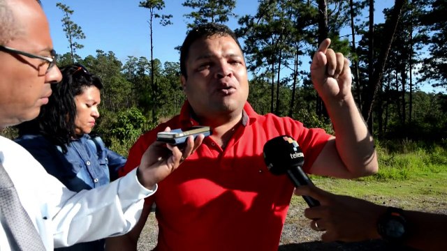 Policía desaloja con violencia a manifestantes en Honduras